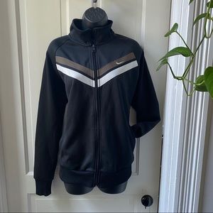 Women’s Nike Sweater ✔️